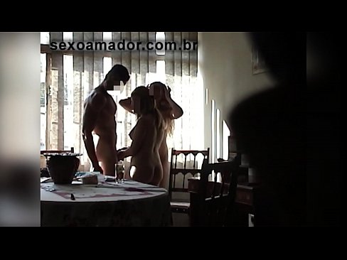 ❤️ Sexus amici invitant hominem gigantem et threesome cum eo Beautiful porn  apud nos